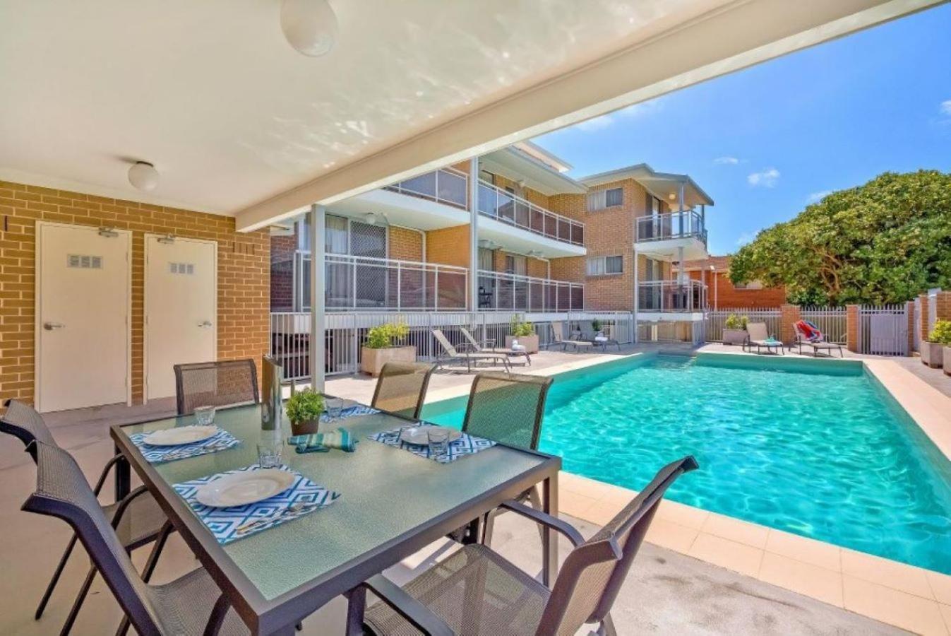 Shores Aparthotel