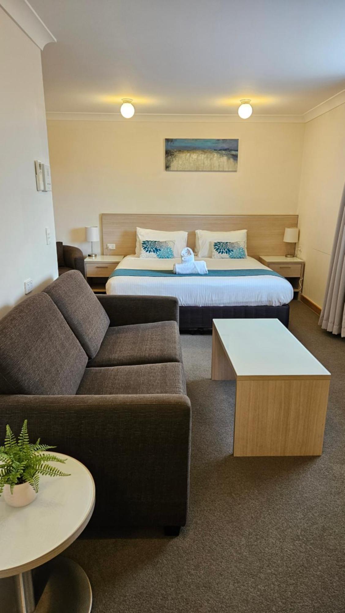 Shores Aparthotel 4*